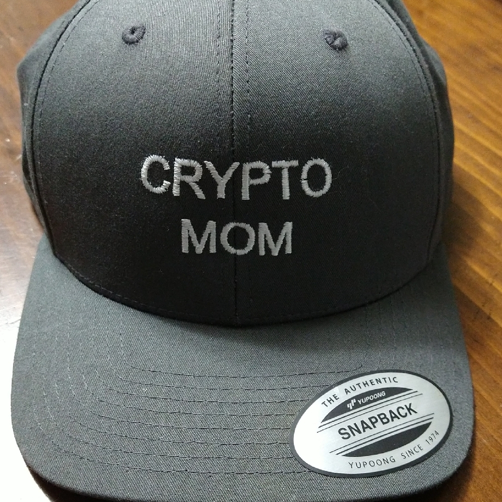 Gray Snapback Hat - Crypto Mom